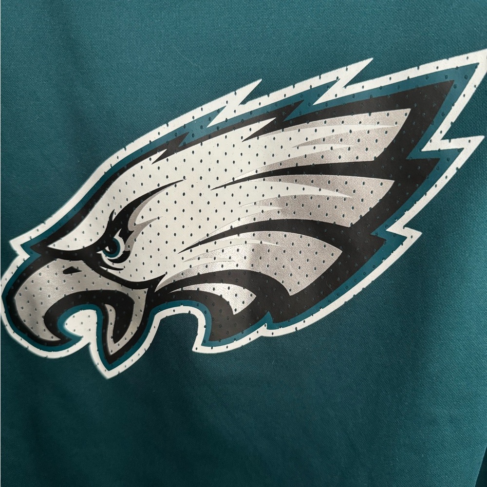 Philadelphia Eagles Pullover Hoodie - Picture 7 of 9